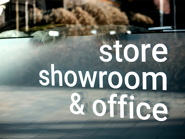 Fensterbeschriftung store Showroom & office